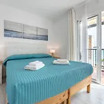 Sea Front House Micaela I Μαρμπέλλα