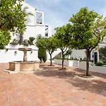 Sea Front House Micaela I Μαρμπέλλα
