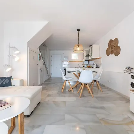 Sea Front House Micaela I Lejlighed *